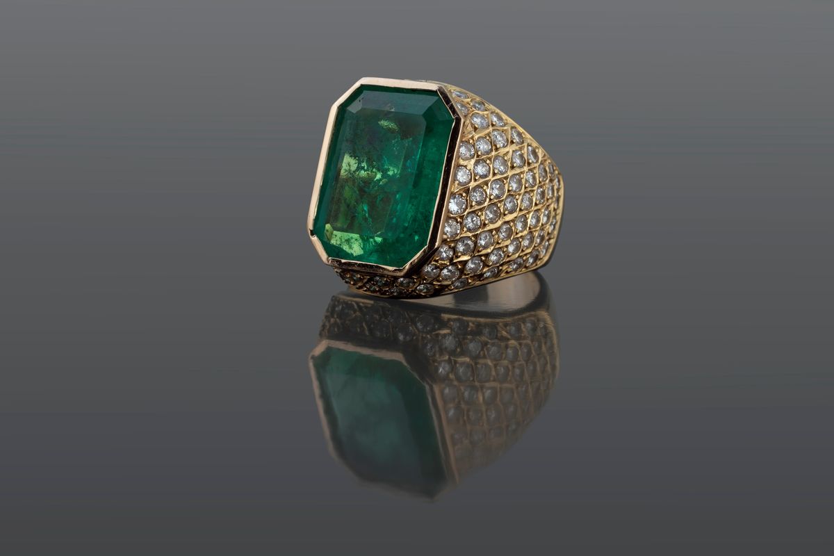 Anello con Smeraldo Colombiano