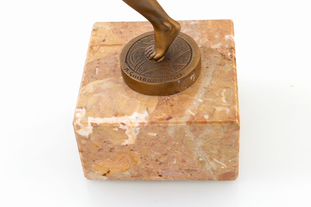 Produzione Francese - Scultura in Bronzo Dorato