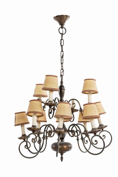 Lampadario in Ottone Stile Olandese a Dodici Luci