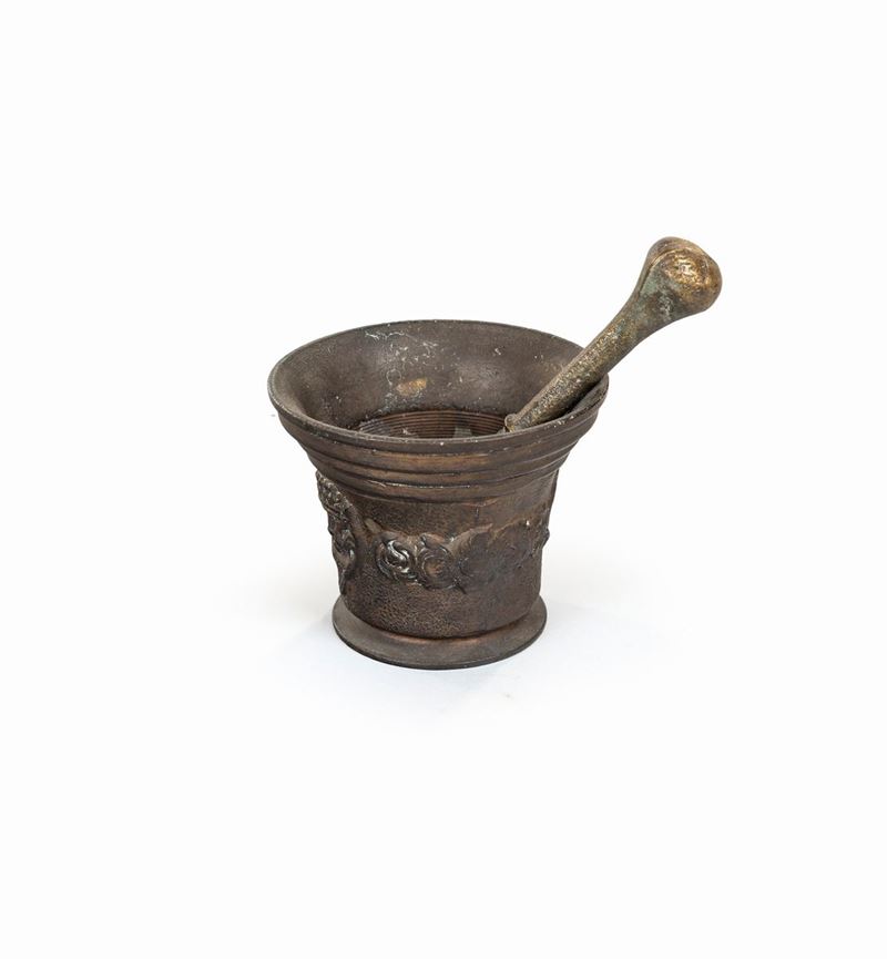 Antico Mortaio in Bronzo con Pestello