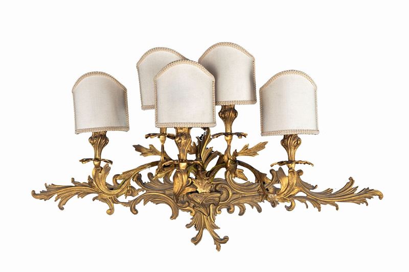 Grande Applique in Bronzo Dorato a Cinque Luci