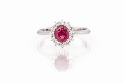 Anello a Fiore con Rubino