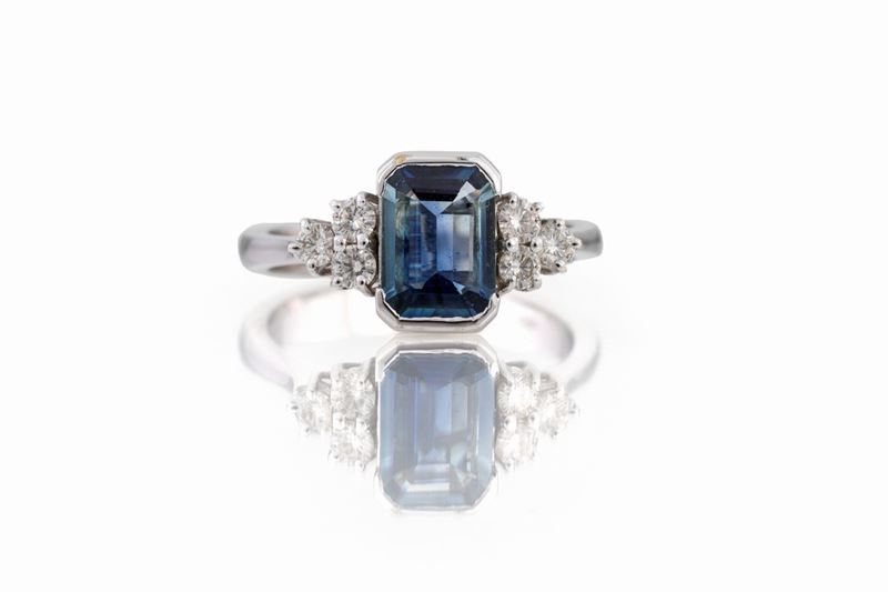 Anello Zaffiro Taglio Rettangolare
