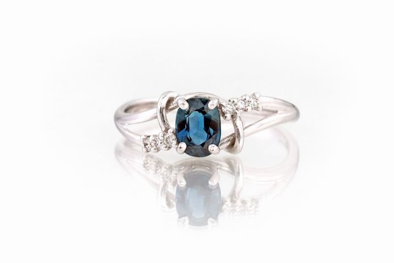 Anello Zaffiro Australia
