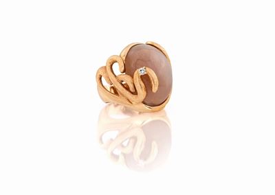 Anello con Pietra di Luna e Brillantino