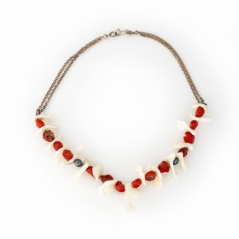 Collana di Coralli e Madreperla