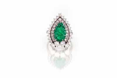 Anello con Smeraldo e Diamanti