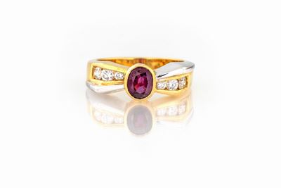 Anello con Rubino Siam