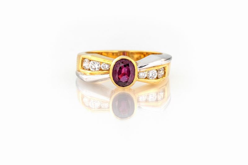 Anello con Rubino Siam
