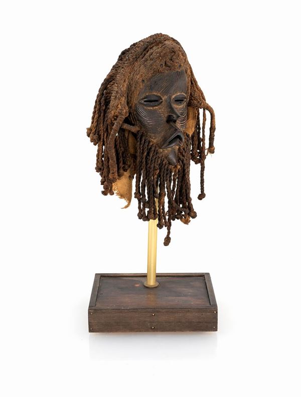 Maschera da ballo Yaur&#233; Ghana  - Asta Arte Tribale e Africana - Casa d'Aste Arcadia