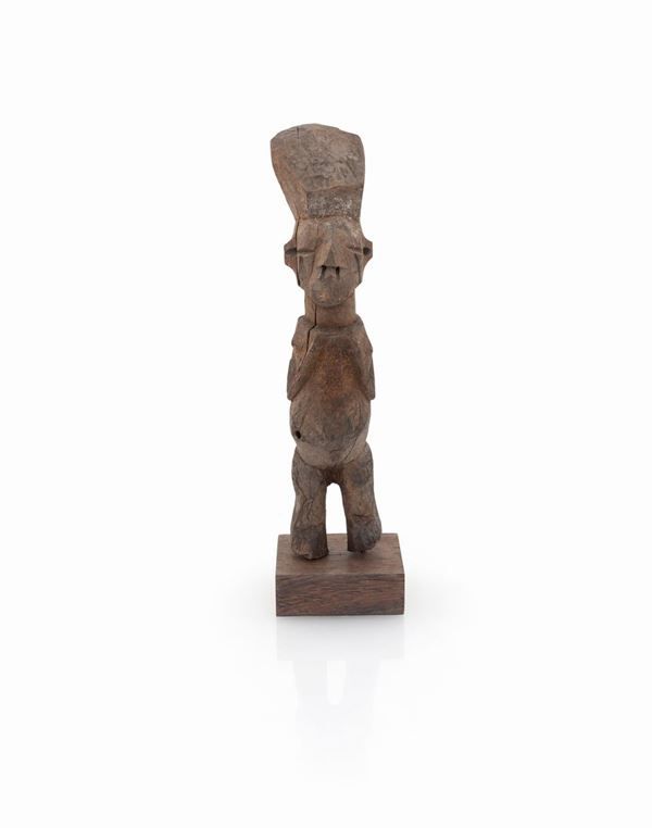 Feticcio (nkisi) Bayaka in legno, repubblica democratica del Congo    