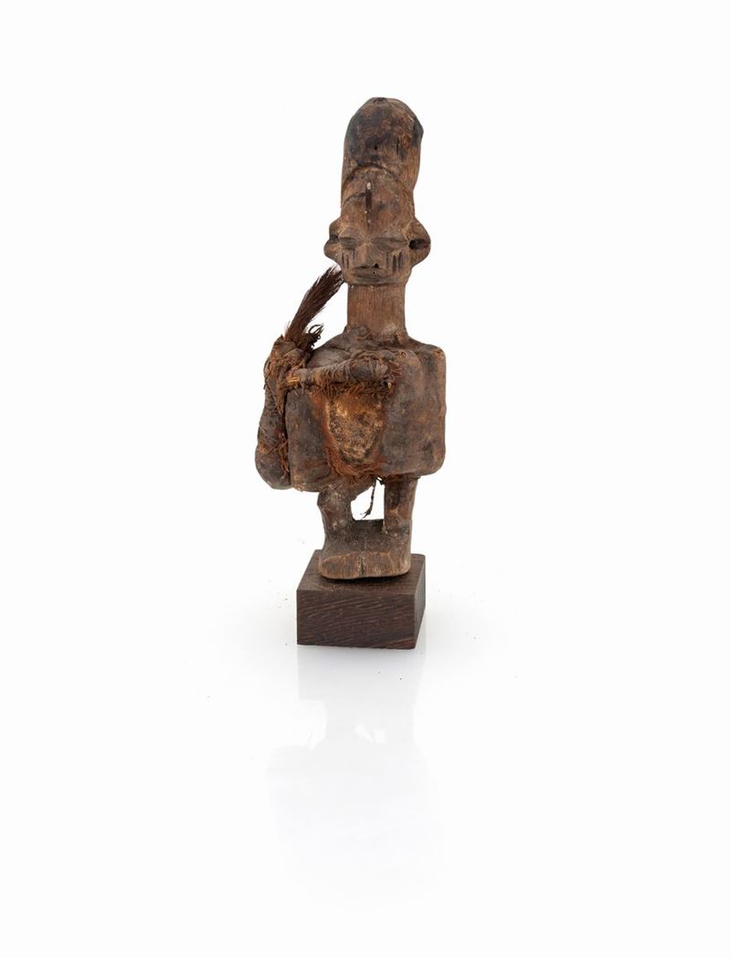 Feticcio (nkisi) Bayaka in legno, repubblica democratica del Congo